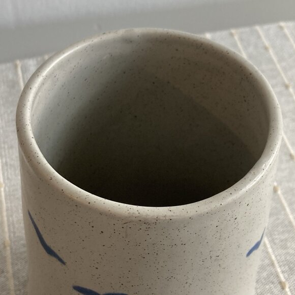 Vintage Sanibel Pottery Stoneware Vase Blue Seagulls and Sandpipers Made In USA - Picture 5 of 9